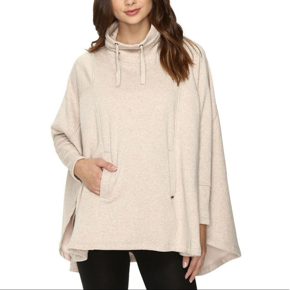 UGG Women's Charlynne Fleece Poncho Sweatshirt Oatmeal Heather - M/L